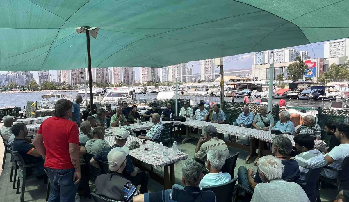 Karşıyaka İlçe Tarım'dan balıkçılarla buluşma