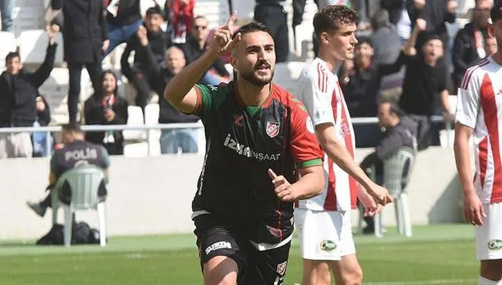 Karşıyaka'da gözler Ömer Faruk'un imzasında