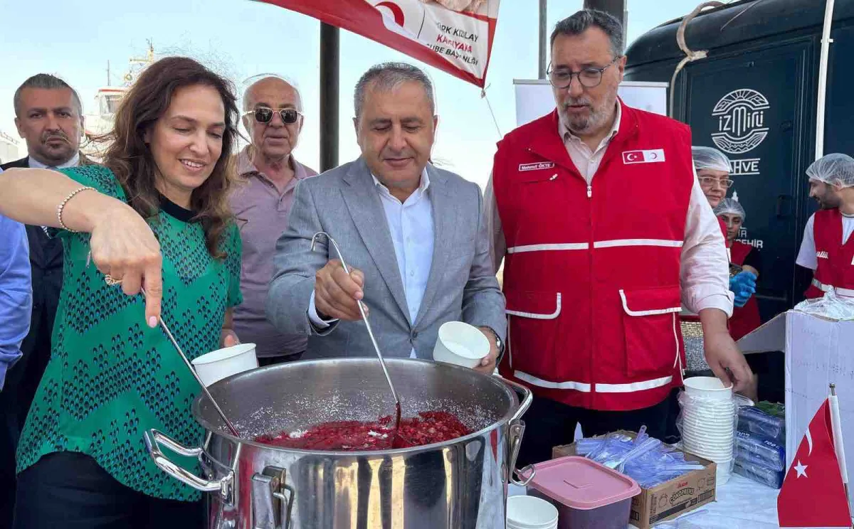 Karşıyaka aşurede bir araya geldi