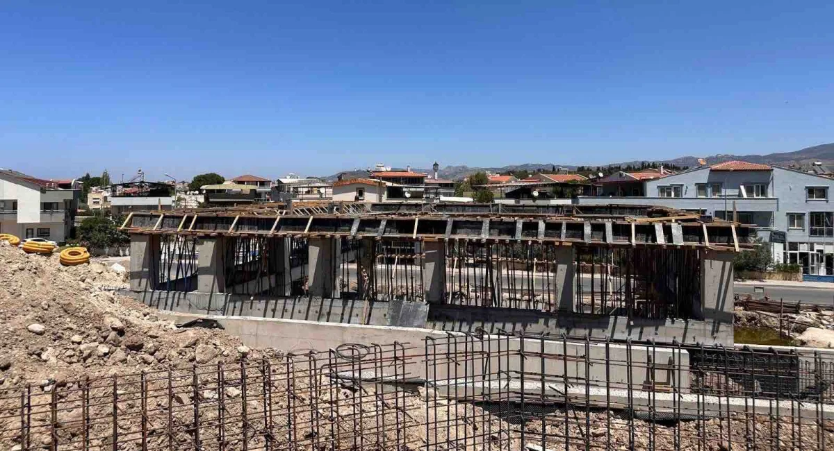 Dikili’de yeni itfaiye hizmet binası yükseliyor