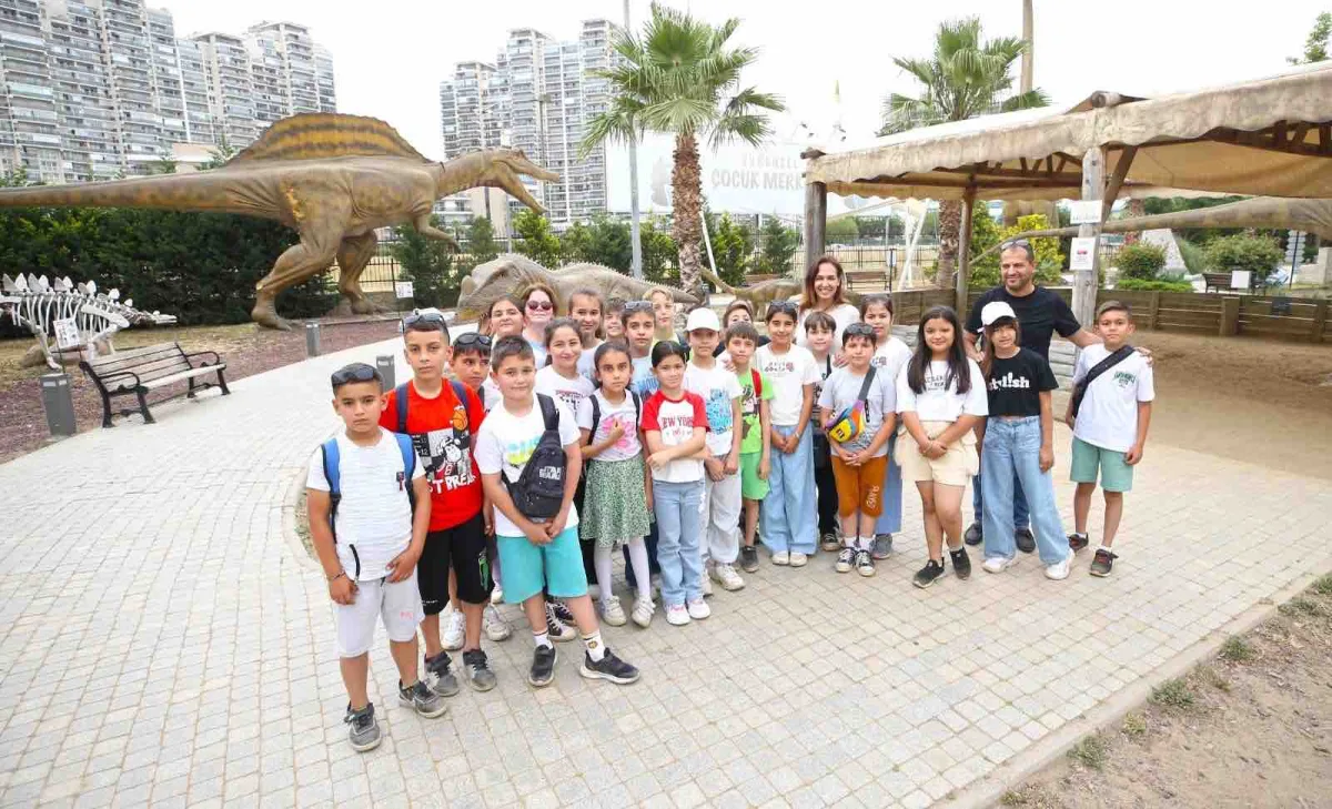 Karşıyaka Evrensel Çocuk Merkezi’nde dopdolu program