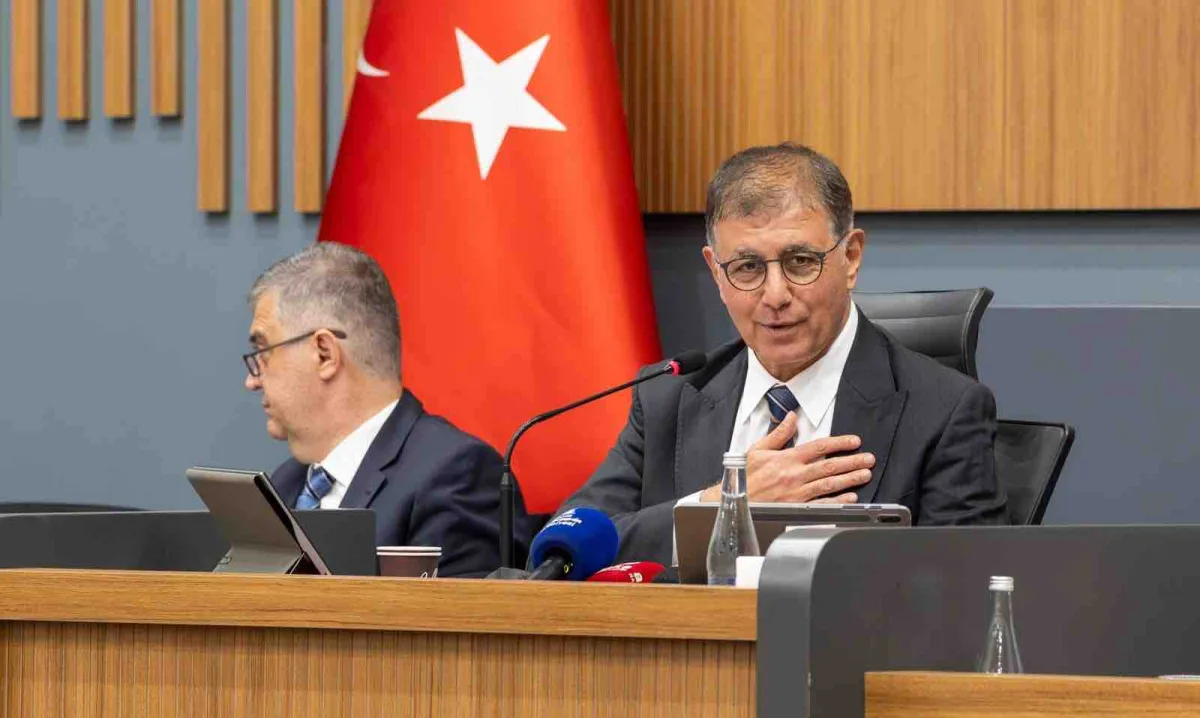 Başkan Tugay'dan çöp sorununun çözümü için merkezi yönetime çağrı