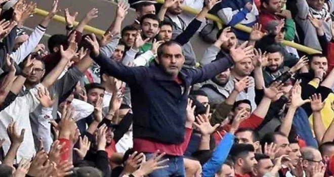 45 Yıllık Karşıyaka sevdası: Taner Ütüklerli anlatıyor
