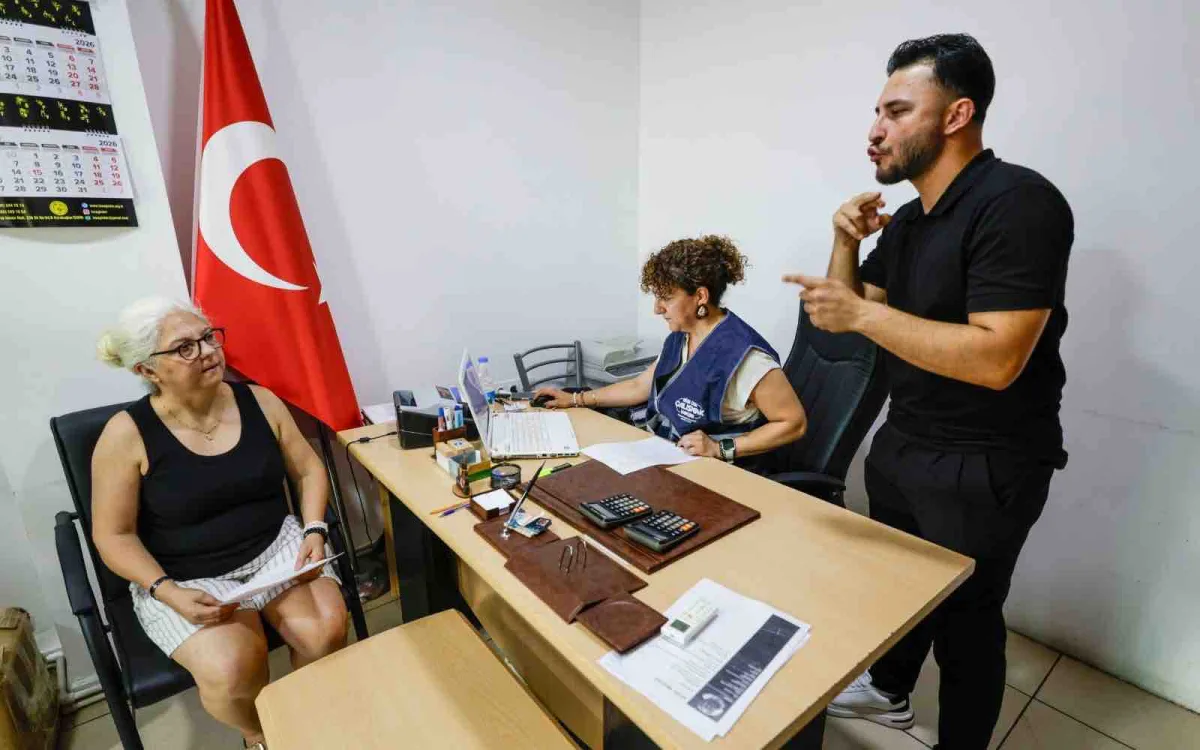 İzmir Büyükşehir'den işitme cihazı desteği