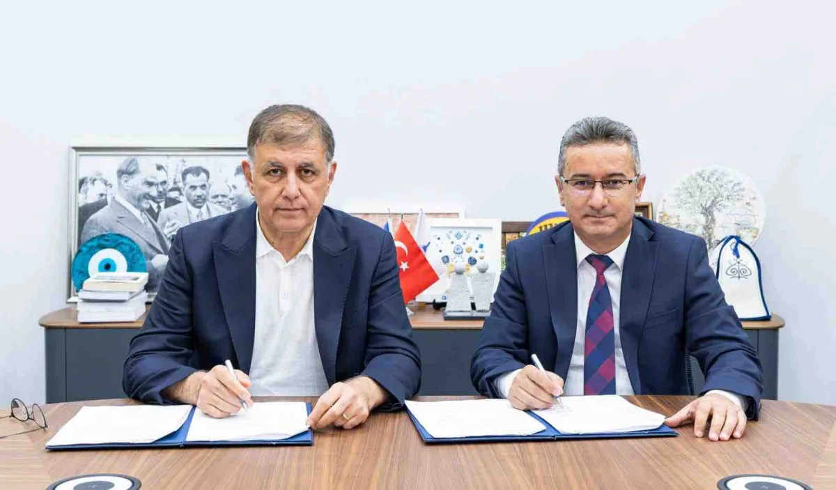 İZULAŞ'ta imzalar atıldı...