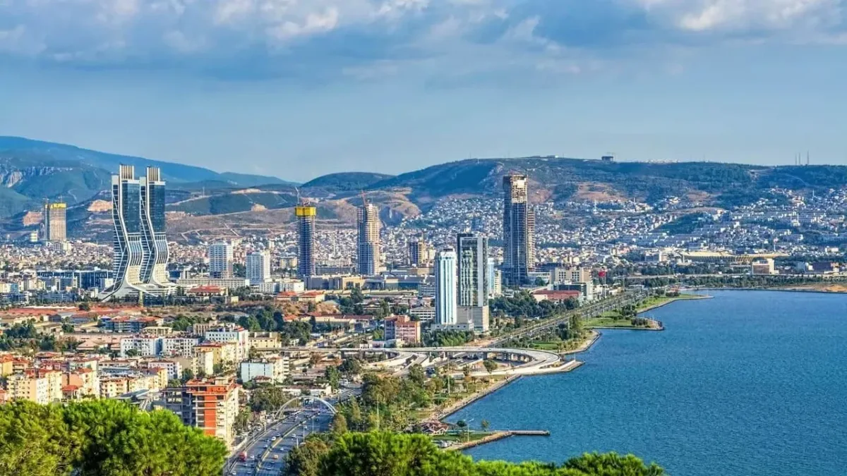 İzmir'de konut satışında artış sürüyor
