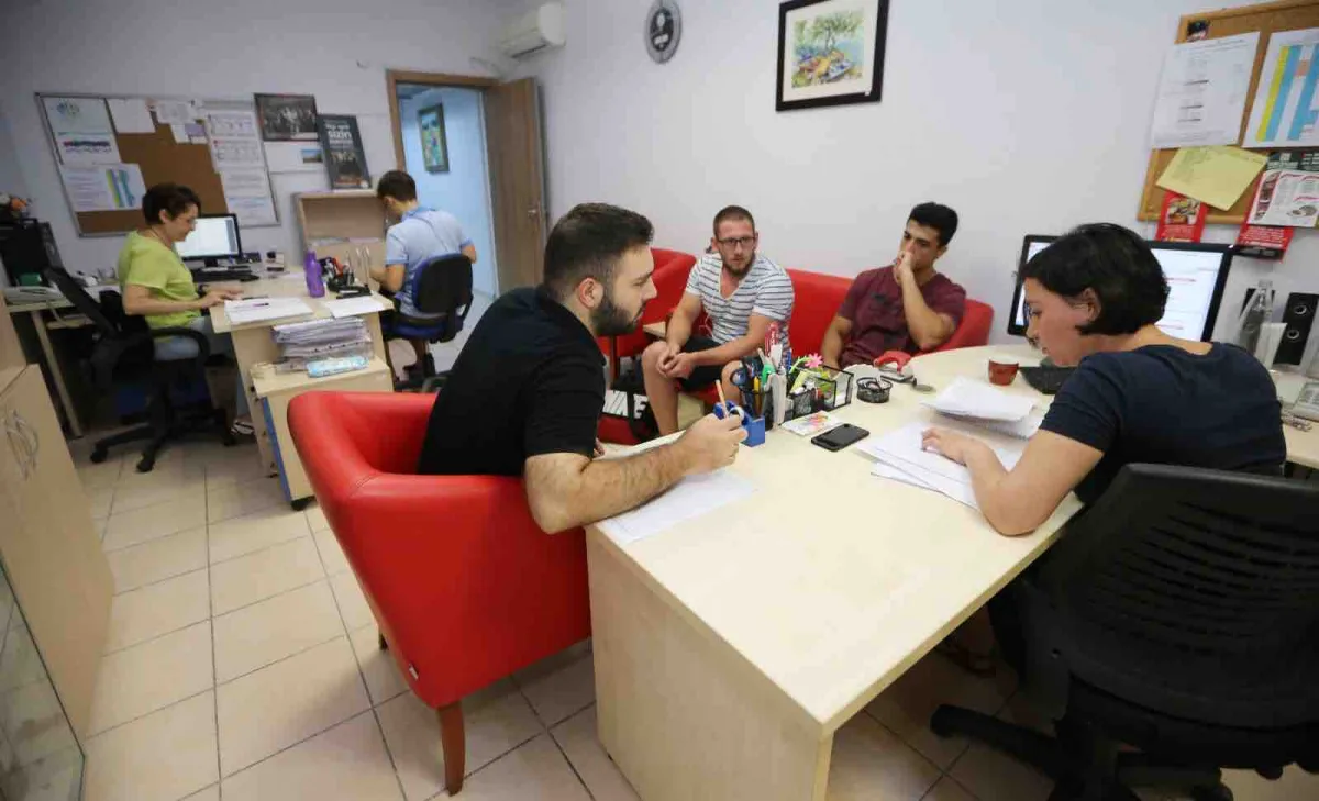 Karşıyaka Belediyesi’nden öğrencilere tercih desteği