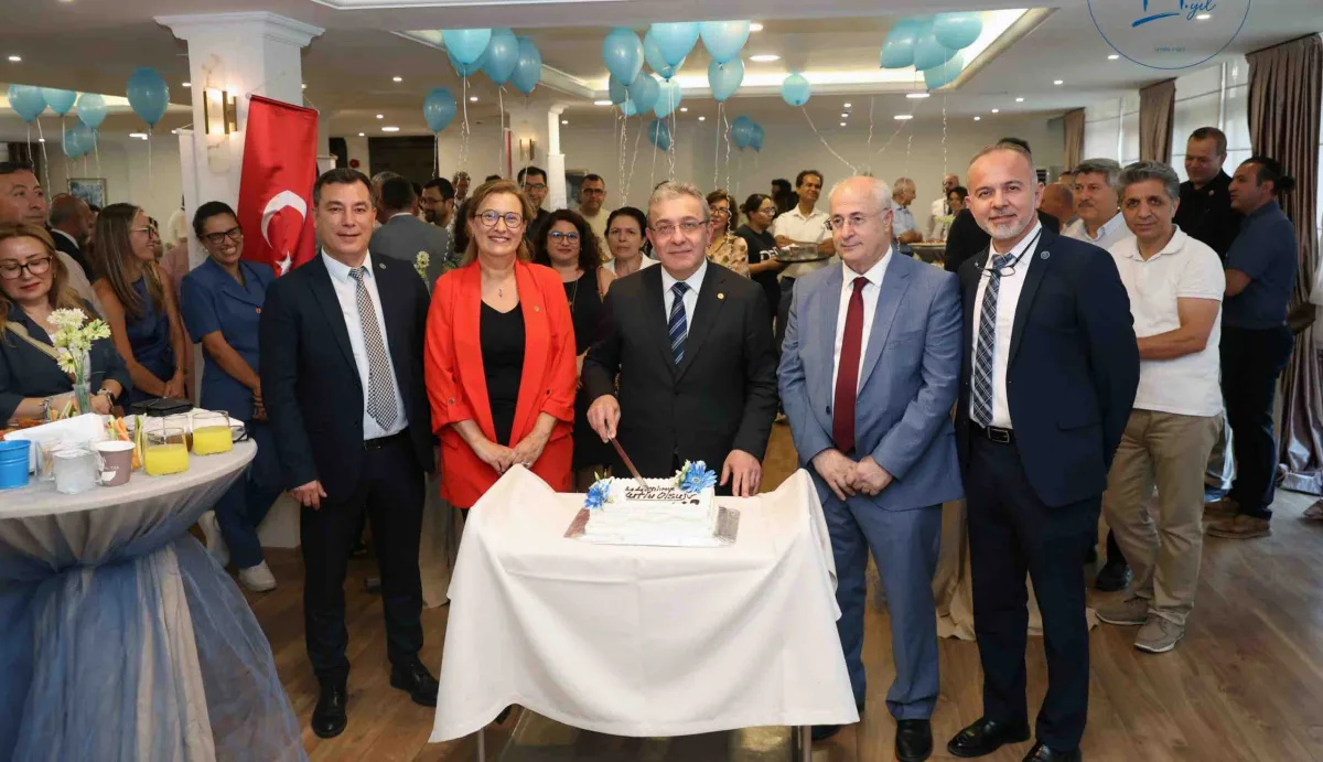Dokuz Eylül Üniversitesi 44. Kuruluş yıl dönümünü kutladı