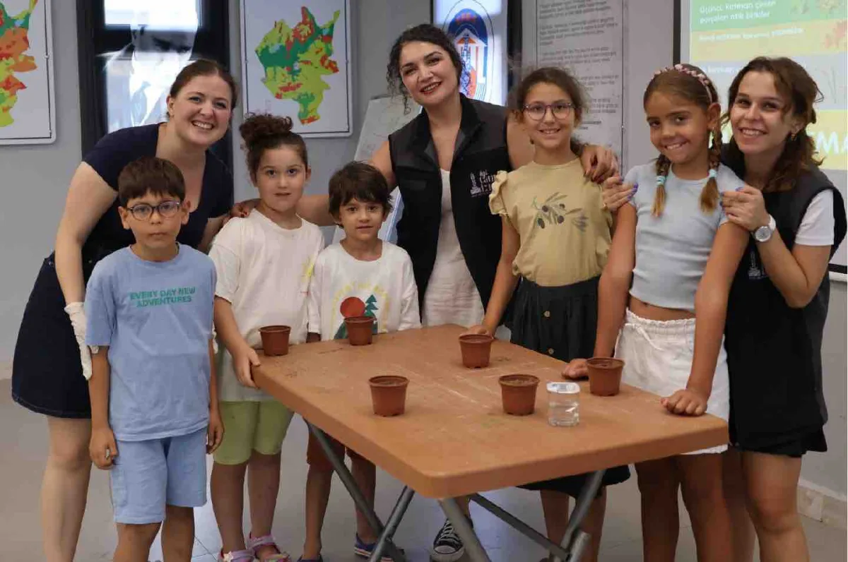 Efes Tarlası Yaşam Köyü'nde çocuklar toprağın bilgisiyle buluştu