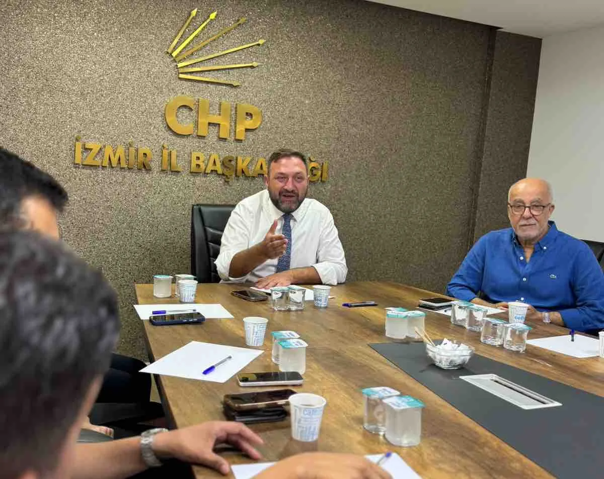 CHP'de 6 ilçe başkanı disipline sevk edildi
