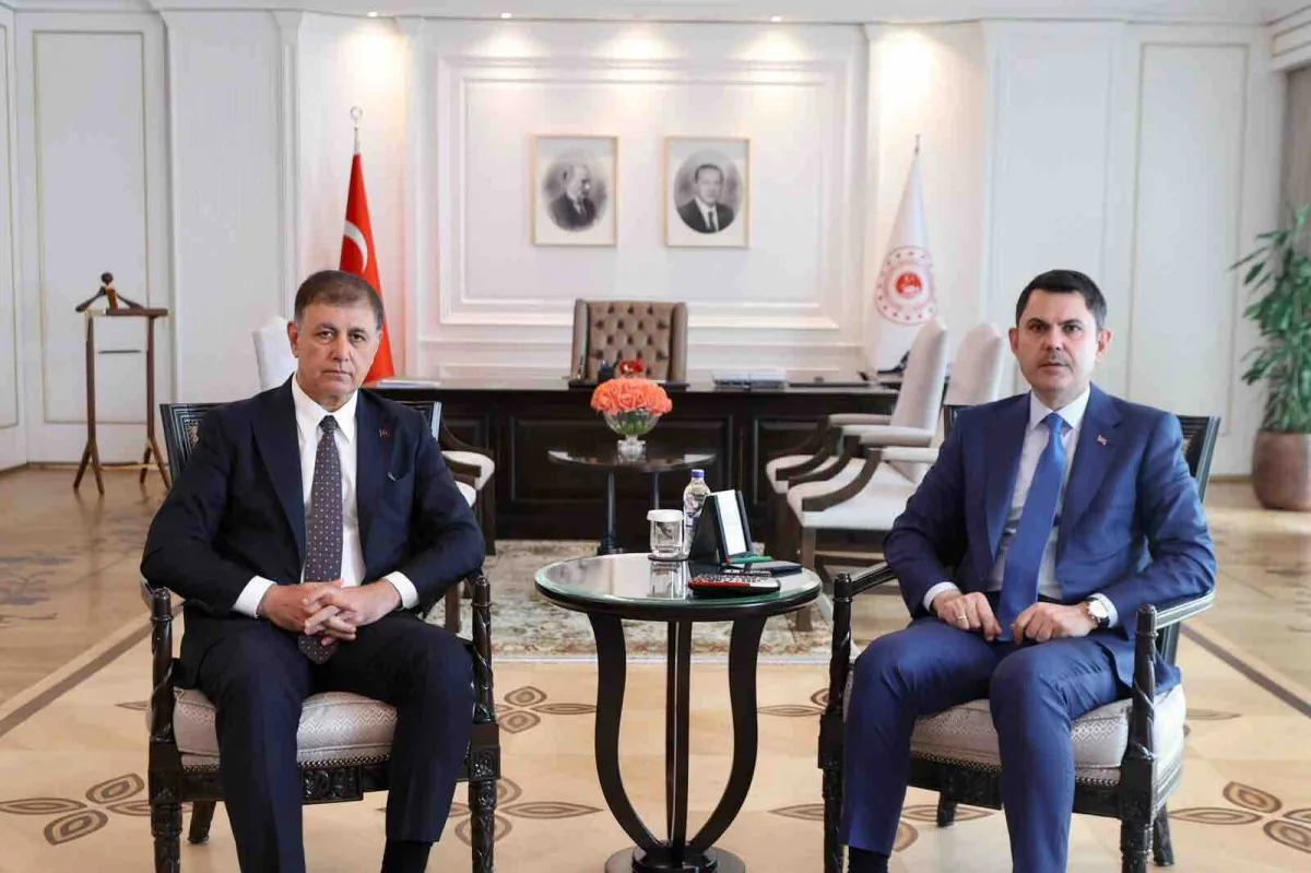 Başkan Tugay'dan Bakan Kurum ile kentsel dönüşüm zirvesi