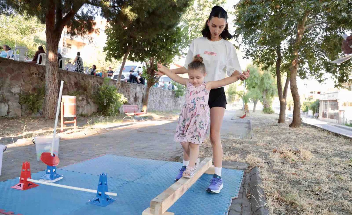 Sokak Senin Mahalle Olimpiyatları coşkusu Karşıyaka'da sürüyor