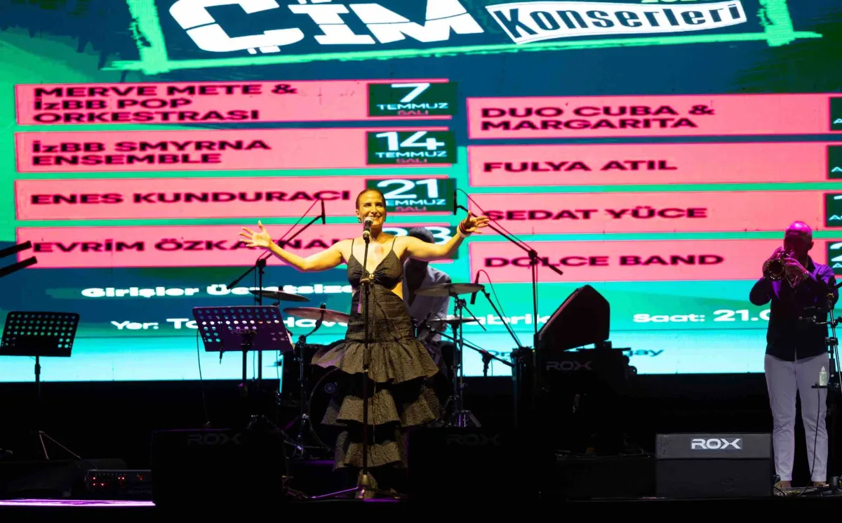 Çim Konserleri İzmirlileri müzikle buluşturmaya devam ediyor