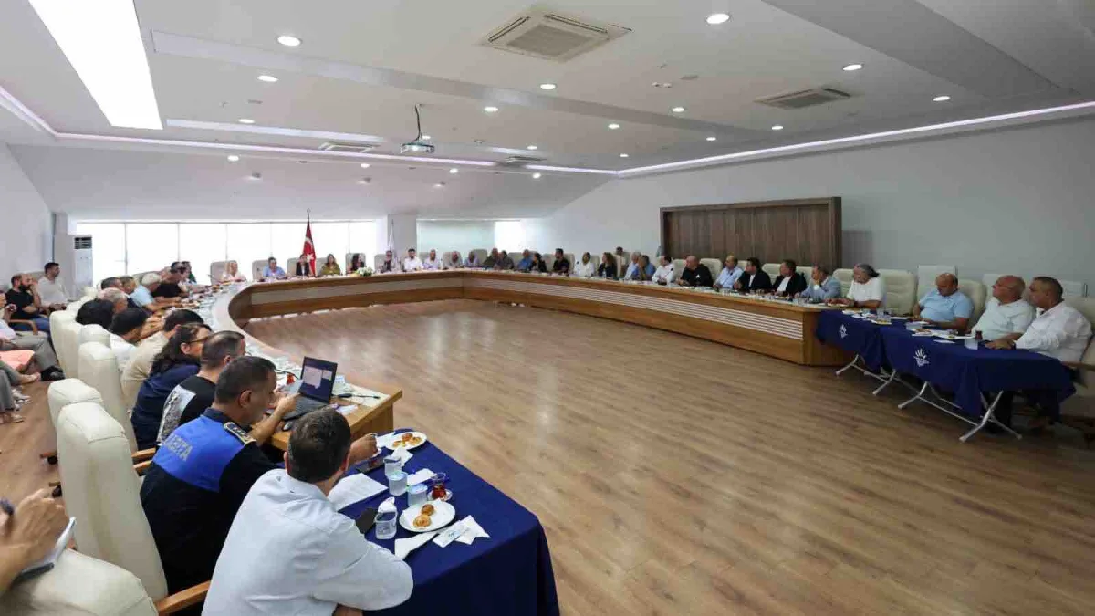 Başkan Kınay: Esnafımızla birlikte Karabağlar’ı güçlendireceğiz