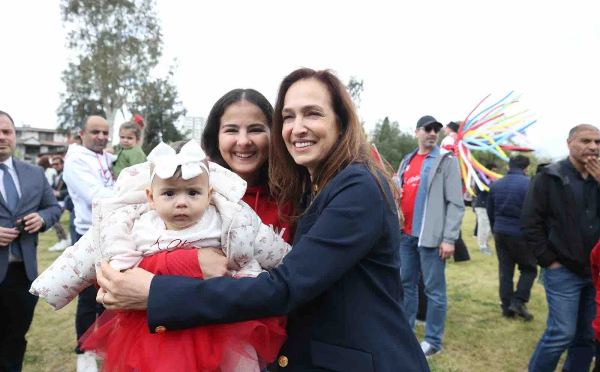 Karşıyaka Belediyesi'nin "Hoş Geldin Bebek" projesi devam ediyor
