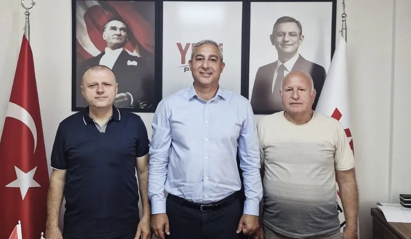 Karşıyaka'da iki meclis üyesi daha YENİ Parti'ye katıldı