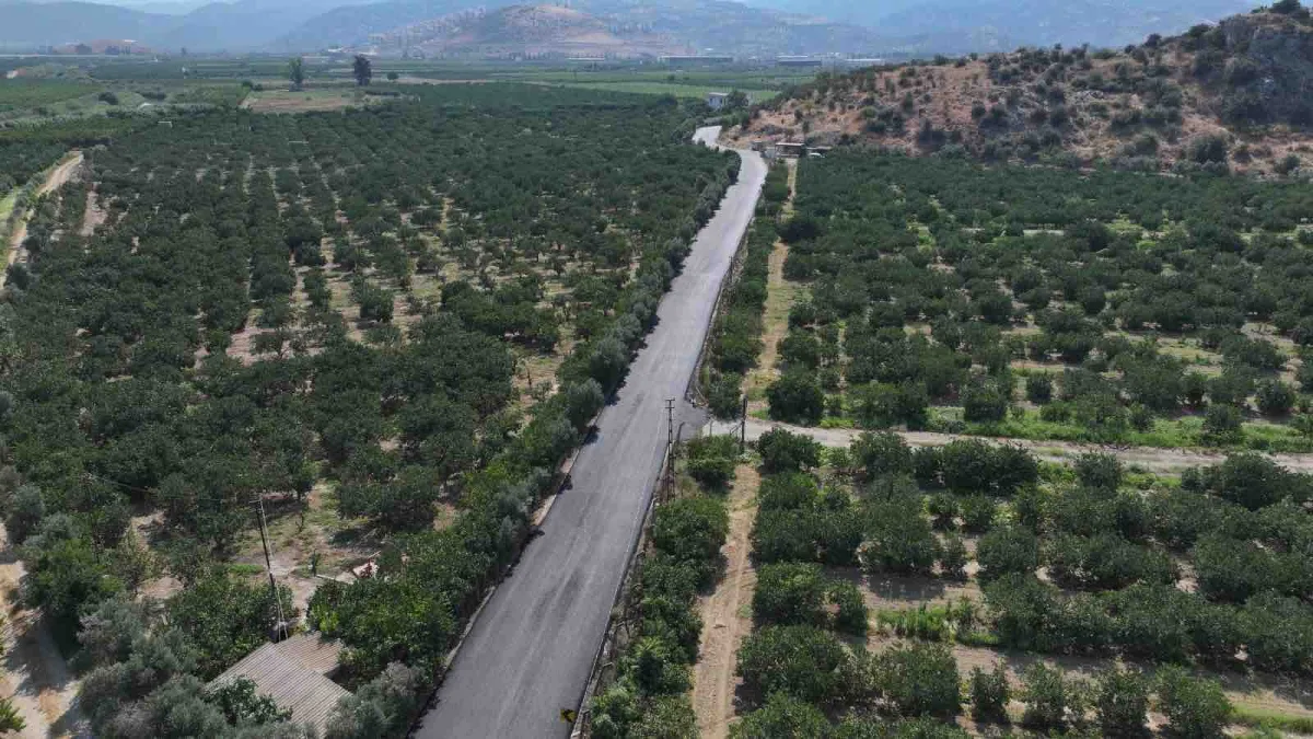 Efes Seçuk'ta yollar yenileniyor