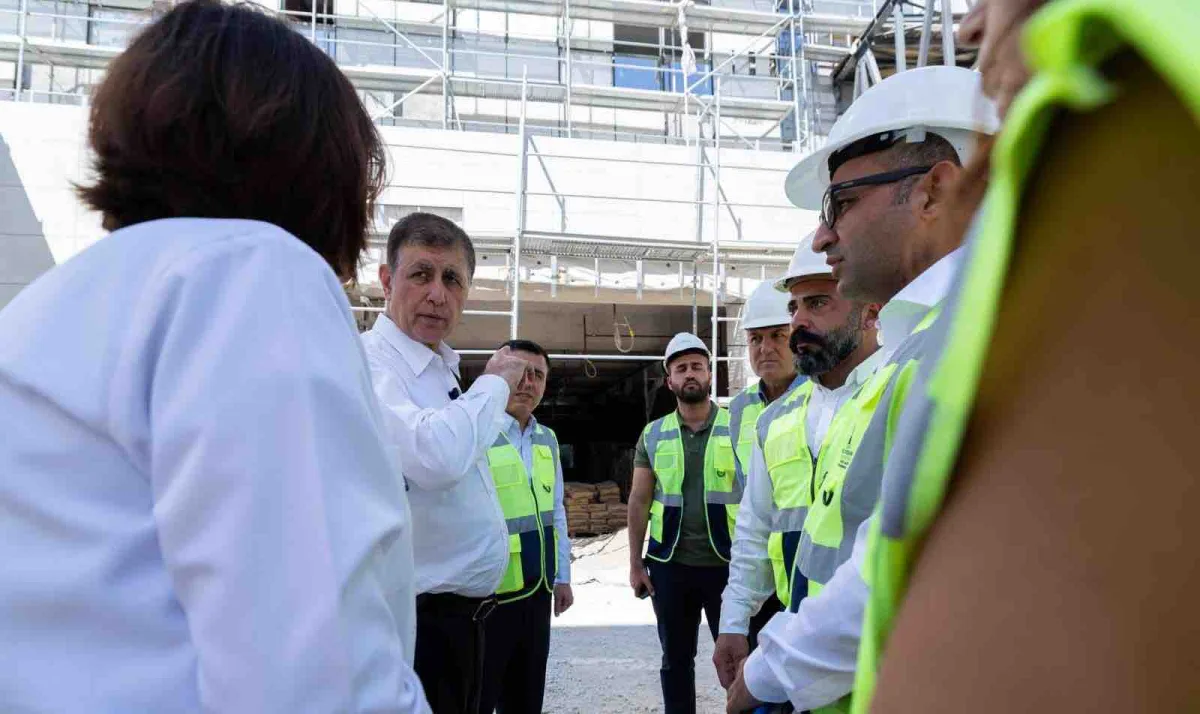 Başkan Tugay inşaat çalışmalarını inceledi