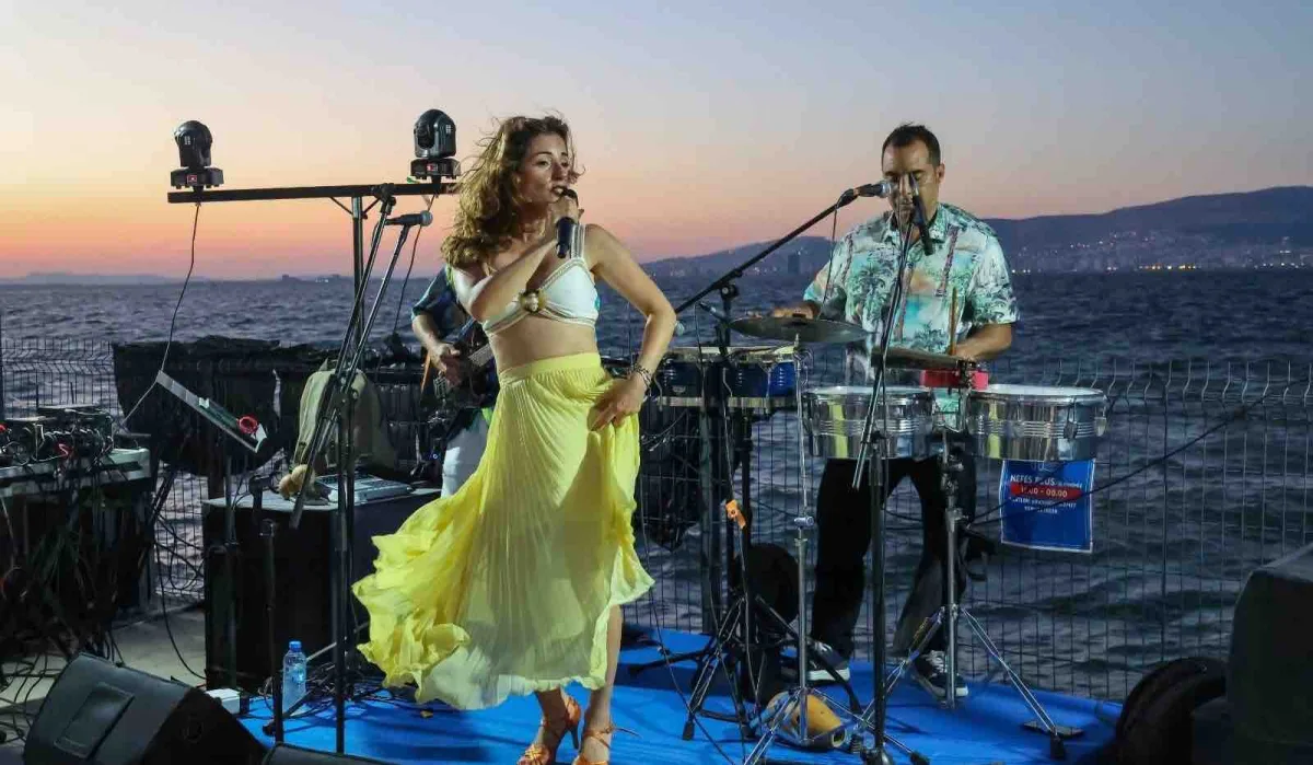 Marina Geceleri devam ediyor