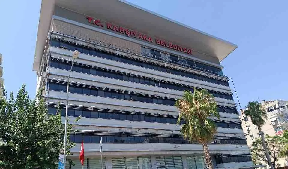 Karşıyaka Belediyesi'nde bıçaklı hesaplaşma iddiası