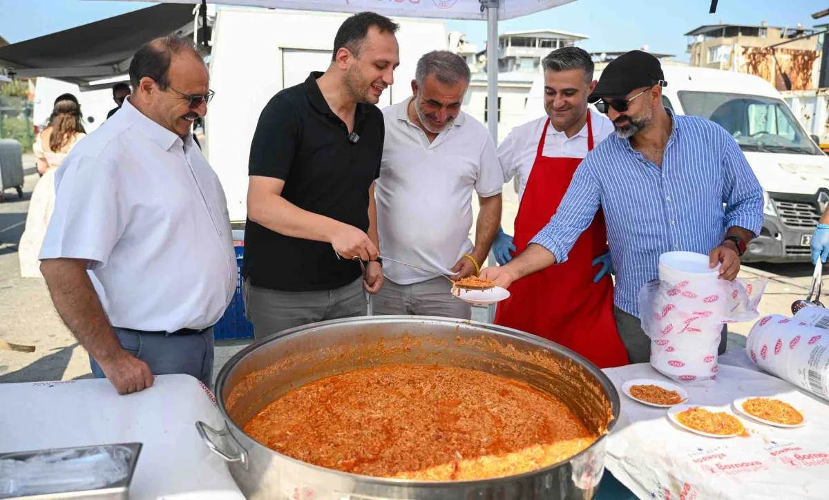 Türkiye’nin en büyük Kent Bostanı’nda Menemen Şenliği