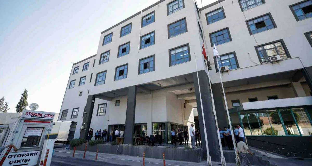 İzmir Otogarı’nda kamu alacakları tahsil ediliyor