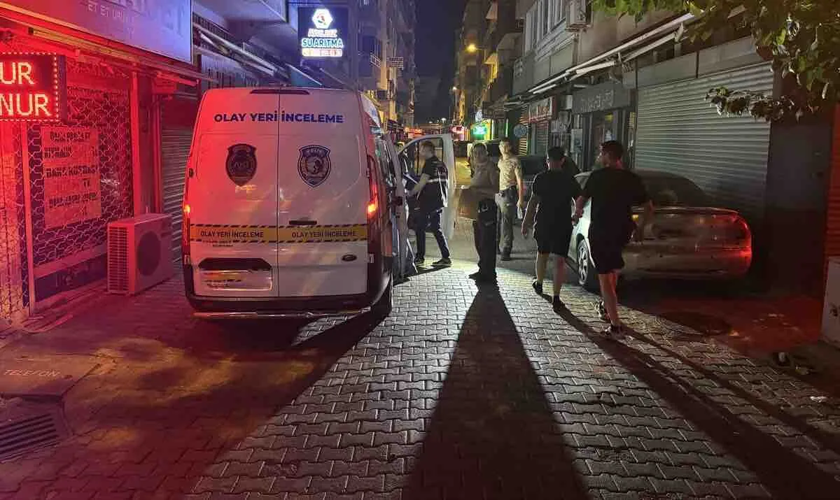 Karşıyaka'da silahlar patladı...