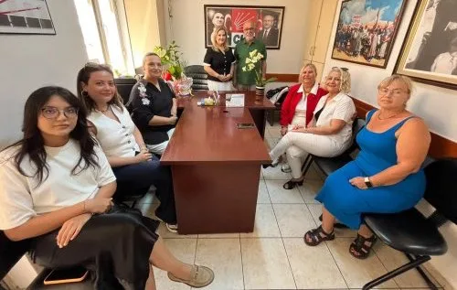 CHP Karşıyaka'da yeni Kadın Kolları Başkanı Dilek Göktaş Gündoğdu