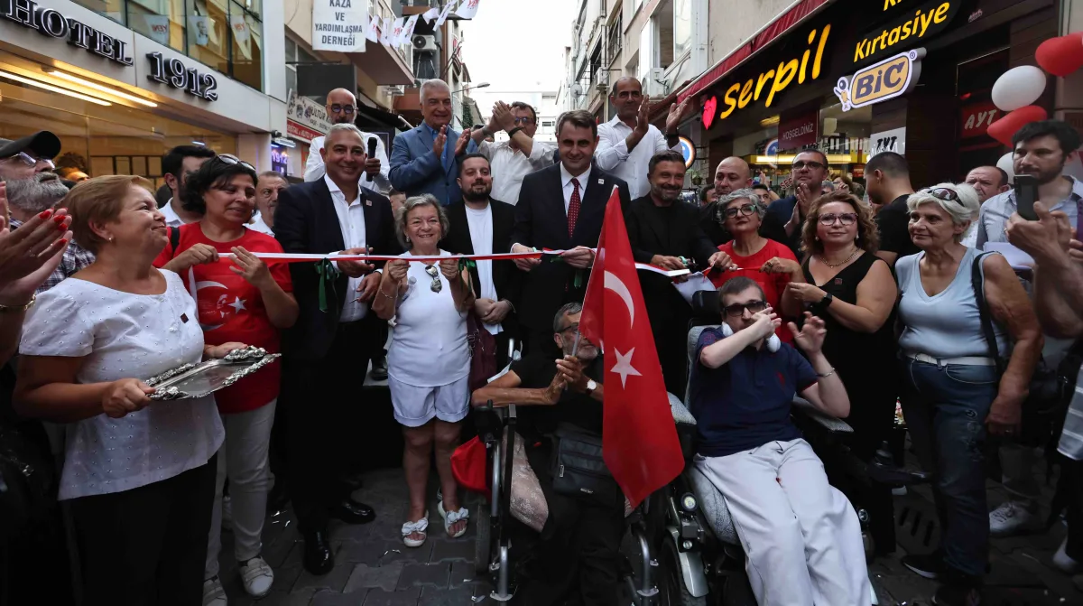 YENİ Parti Karşıyaka İlçe Başkanlığı açıldı