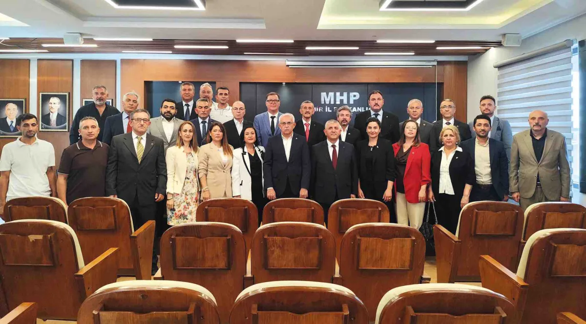 Karşıyaka’da trafik sorununa MHP’den farklı çözüm: Battı-Çıktı değil, üst geçit!