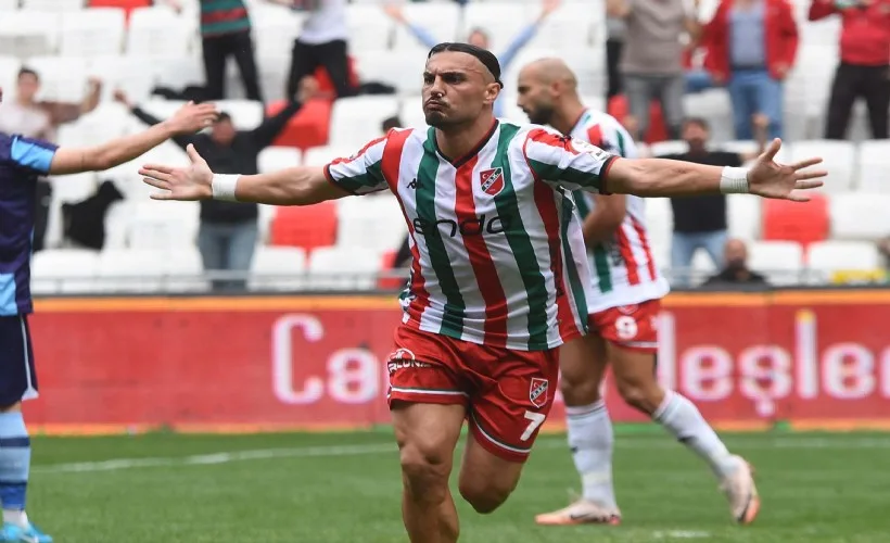 Karşıyaka'da Ali Sinan Gayla da alacaklar için el sıkıştı