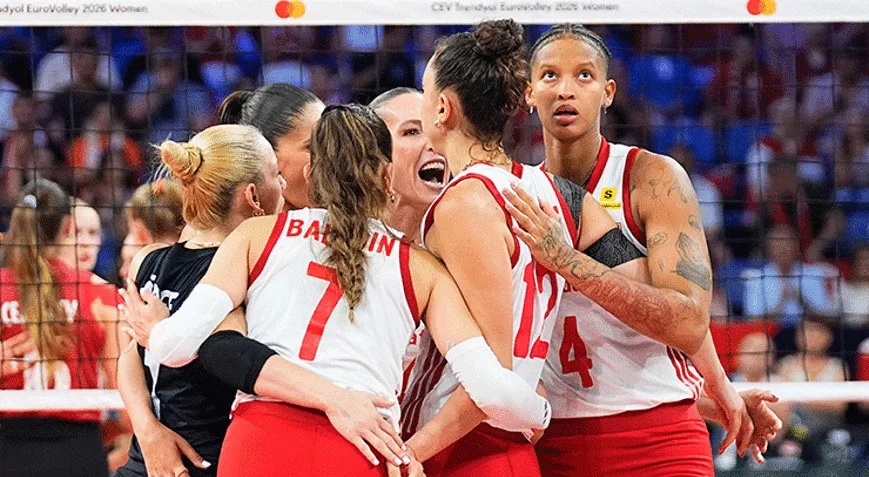 Filenin Sultanları'nın final heyecanı Bostanlı'da dev ekranda