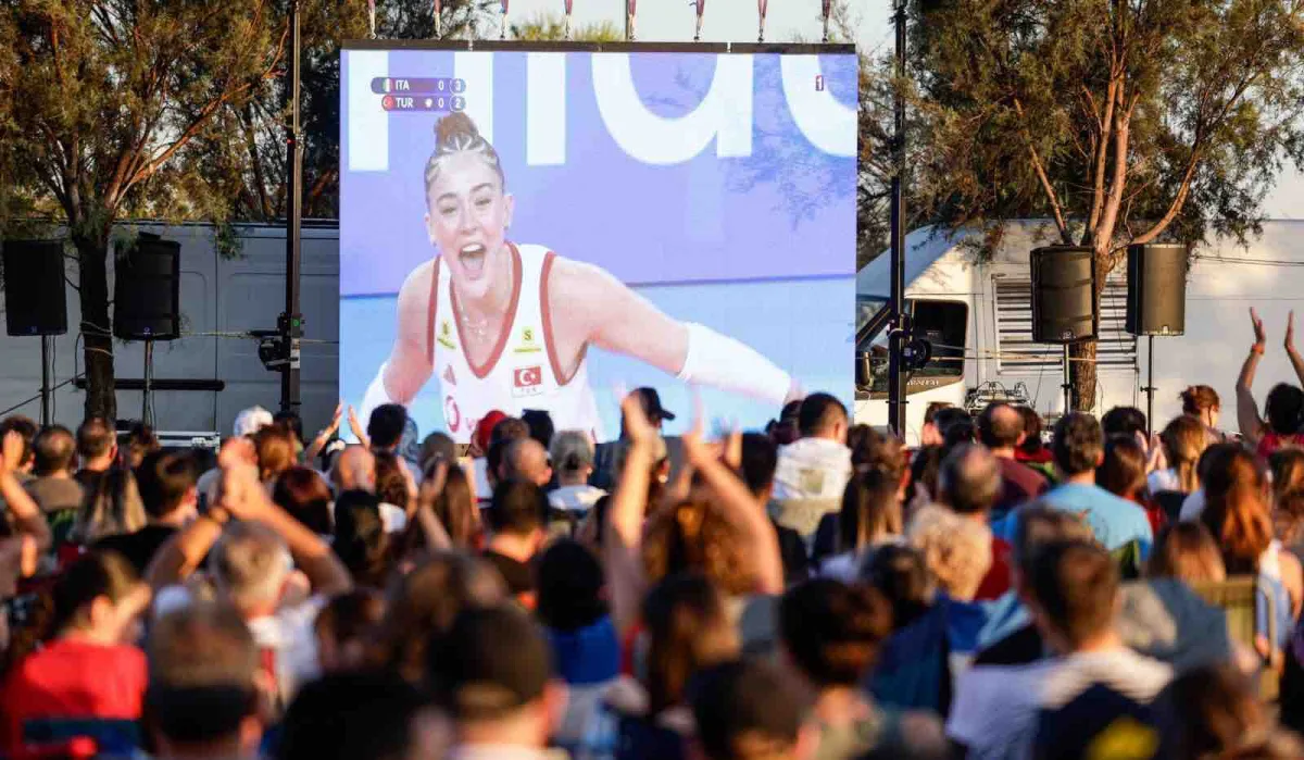 İzmir’de Filenin Sultanları coşkusu