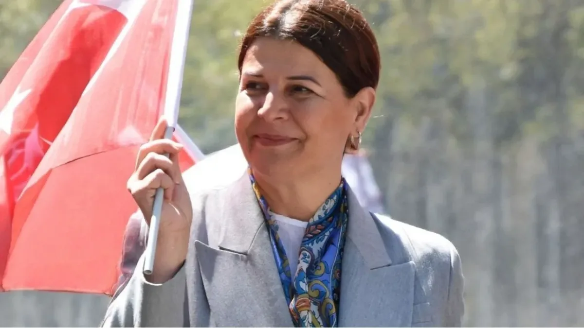 Foça Belediye Başkanı Saniye Fıçı AK Parti'ye geçecek iddiası