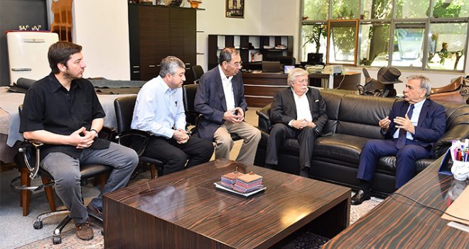 Kocaoğlu'ndan o fabrikaya "geçmiş olsun" ziyareti