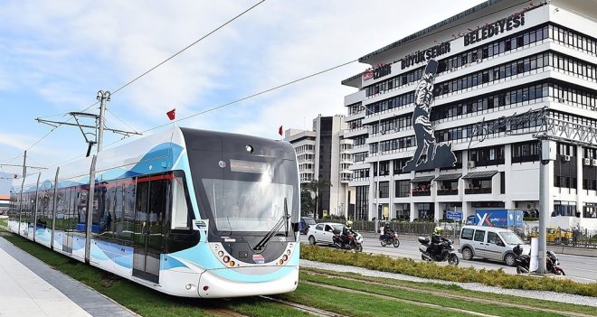 Konak tramvayında test sürüşleri başladı