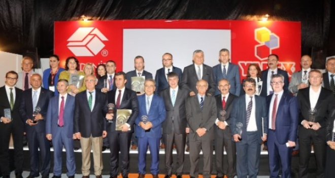 Konak’a Tarihi Kentler Birliği’nden ödül