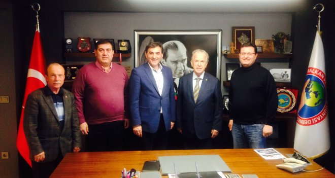 Kosovalı Bakan'dan İzmir'e ziyaret