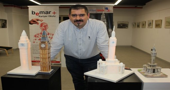Küp şekerlerle Saat Kulesi'ni inşa ettiler