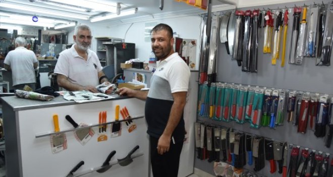 ''Kurbanlar keskin bıçakla kesilmeli''