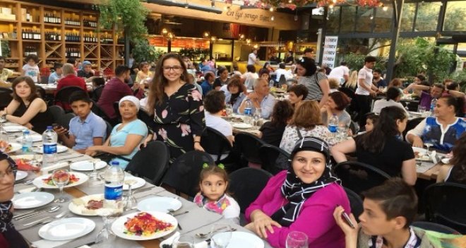 LÖSEV Ailesi geleneksel iftar yemeğinde İzmir'de bir araya geldi