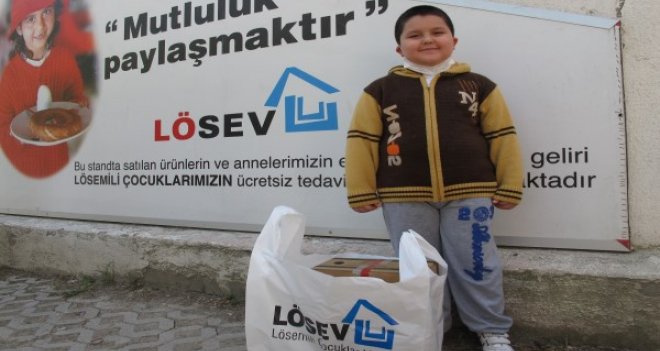 LÖSEV’in et ve et ürünleri dağıtımı sürüyor