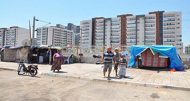 MAVİŞEHİR'DE 15 AİLE ÇADIRDA YAŞAM SÜRDÜRÜYOR