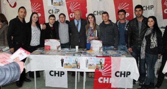 Mehmet Birlik'e gençlerden büyük ilgi