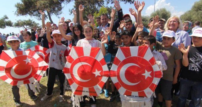 Menderes’te Uçurtma Şenliği coşkuyla kutlandı