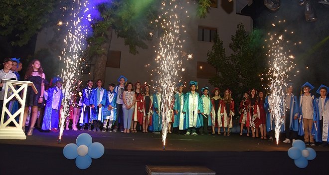 Metin Aşıkoğlu'nda mezuniyet sevinci...