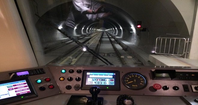 METRODA SON 2 DURAK BAYRAMA...