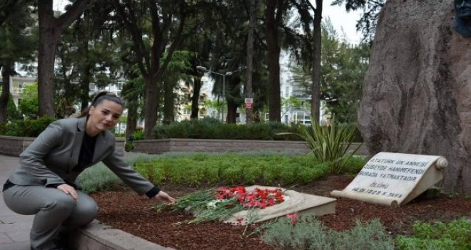 MHP İzmir'de Atatürk ve Türkeş günü