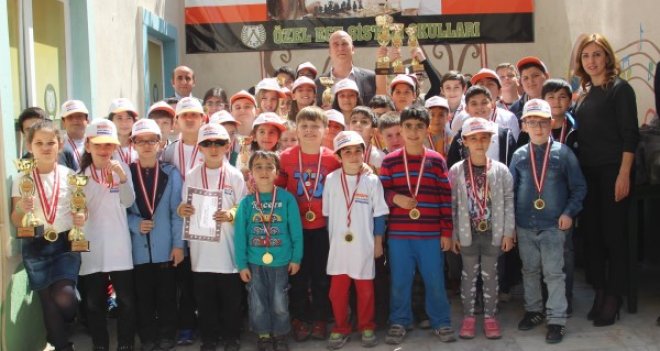 Migros öğrencileri bir araya getirdi