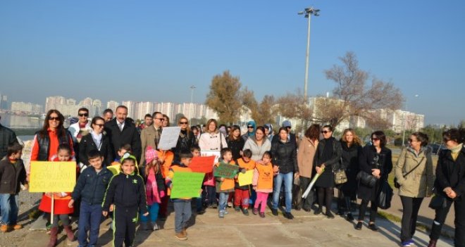 Minikler sağlık için yürüdüler